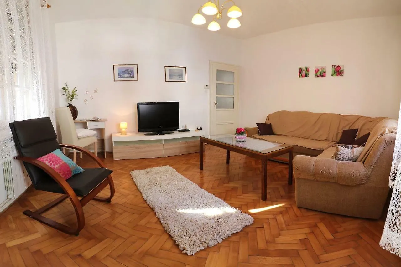 Arena Festival Apartment Pula 0*,  Croatia